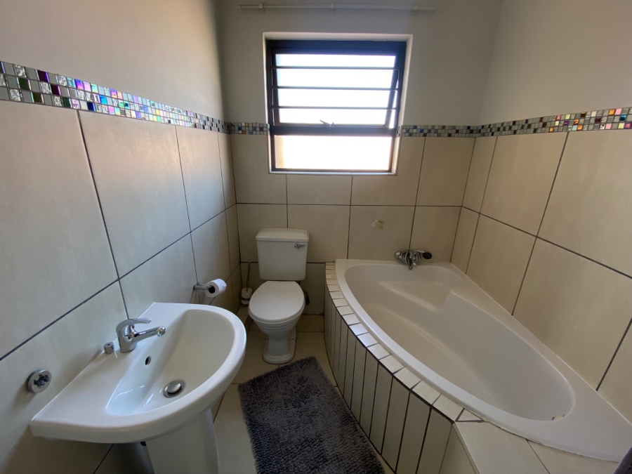 3 Bedroom Property for Sale in Waterval East North West